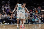 双星！拉梅洛&middot;鲍尔15中6拿18分6板9助 布兰登&middot;米勒17中9得22分