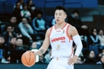 强得很!贺希宁半场7中5高效拿下13分3板2助