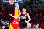 媒体人:容子峰是今天深圳获胜功臣之一 末节投射提供极大帮助