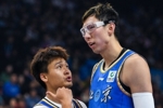 媒体人:北京这场比赛也是本赛季的缩影 从充满希望到混乱到无力