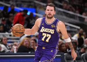 阿里纳斯：我已经不再质疑东契奇了 他会把湖人带到最高舞台
