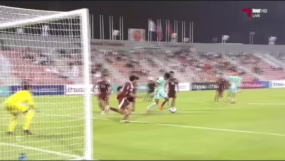 这球给满分😱！刘宇洋禁区连过3人内切破门，U16国足2-0